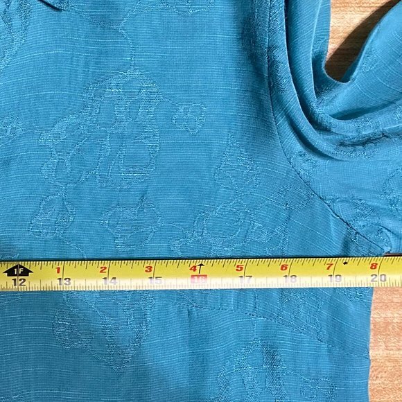 J.H. Collectibles Long Sleeve Green Blouse M NWT - Picture 8 of 9